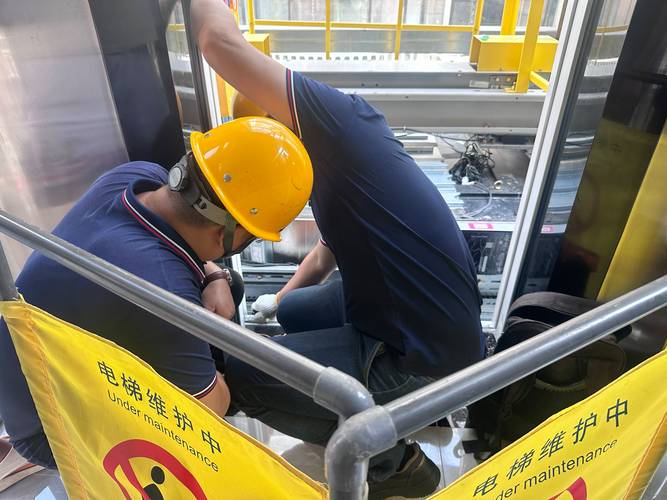 电梯轿厢对重安装方式 电梯轿厢对重安装方式