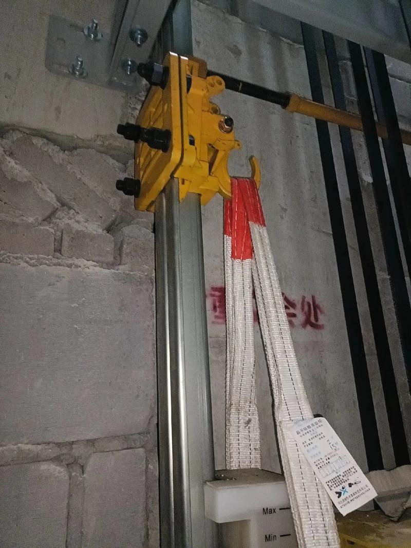 哥们儿!有没有哪位对安装电梯这份工作有何见解和指教,累不累,前途如何... 哥们儿!有没有哪位对安装电梯这份工作有何见解和指教,累不累,前途如何...